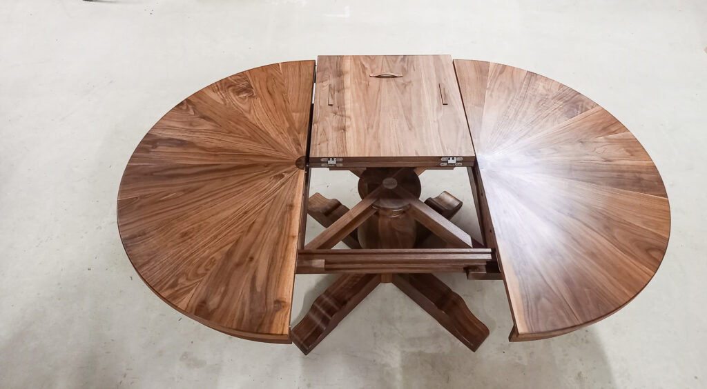 extending dining table