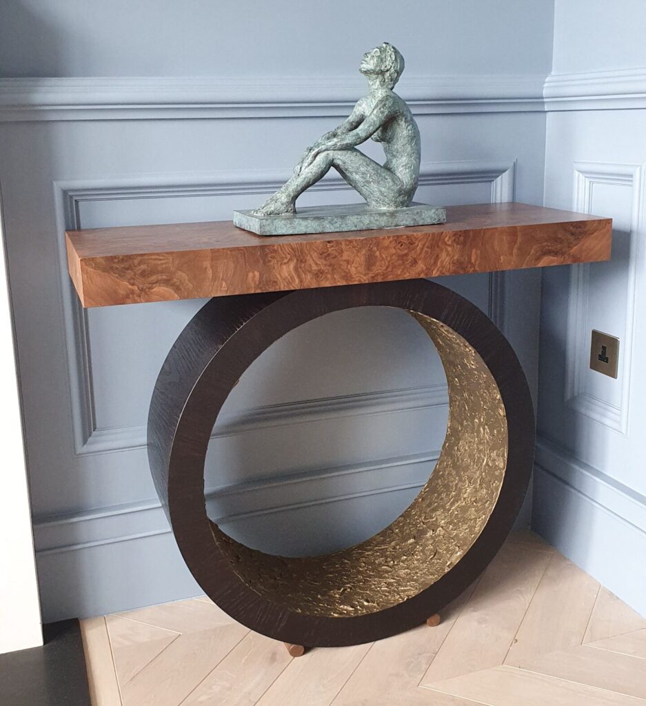 Luxurious Side Table Console Table